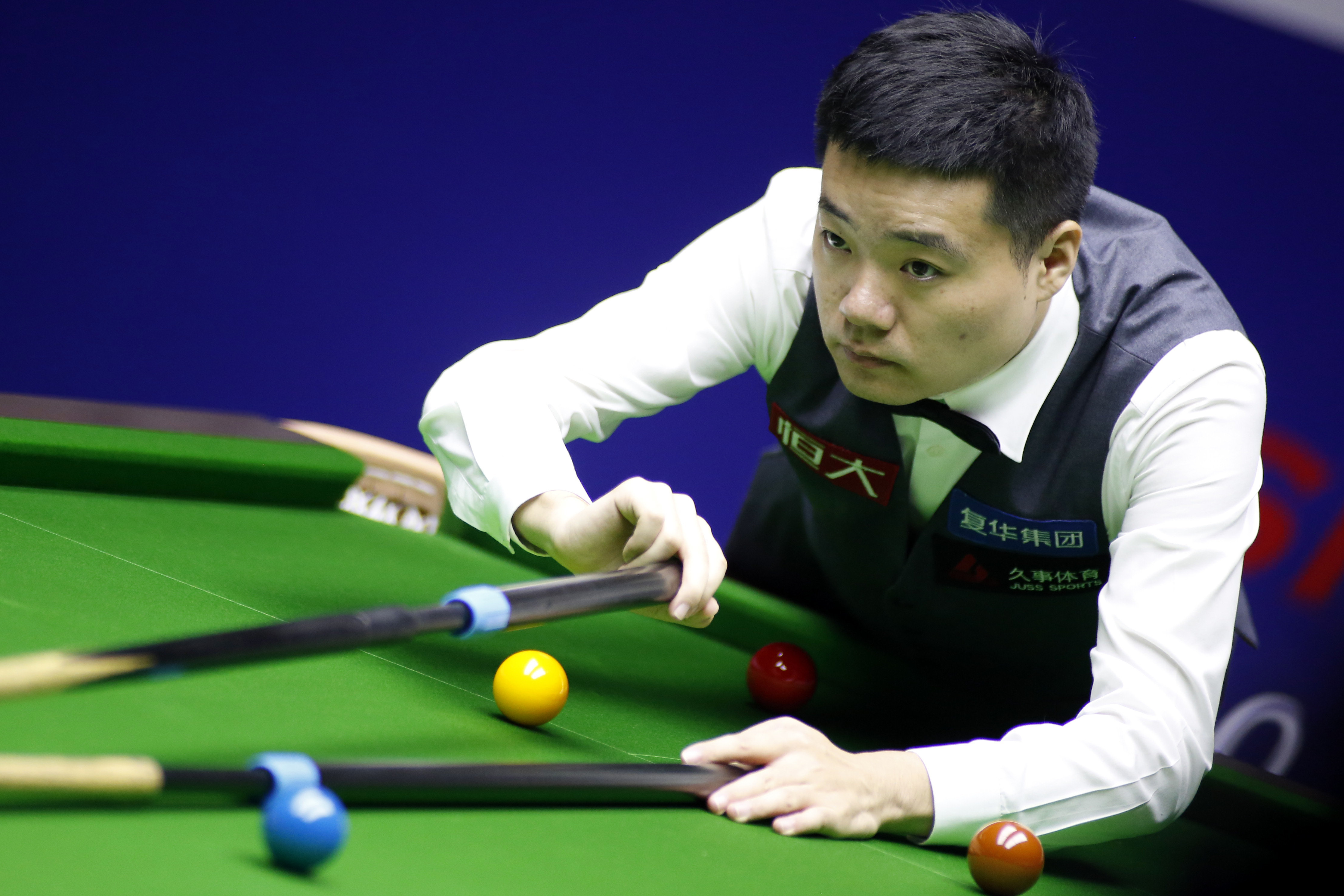 级的标签牢 级的标签牢